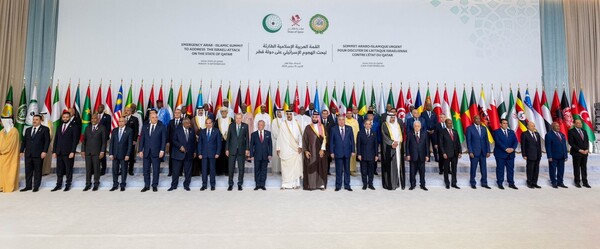 아랍연맹(AL)-이슬람협력기구(OIC) 긴급 정상회의가 15일 이스라엘의 공격을 받은 카타르의 요청으로 소집됐다. 카타르 수도 도하에서 열린 정상회의에는 사우디아라비아, 이집트, 요르단,  아랍에미르트,. 이란, 튀르키예를 포함해 약 60개국 정상이 참가했다. 2025. 09. 15  [QNA=로이터=연합뉴스]