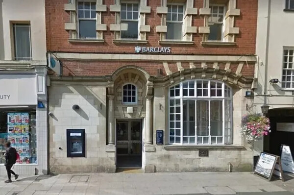 영국 우리동네에 있는 바클레이 은행.(김성수 시민기자)