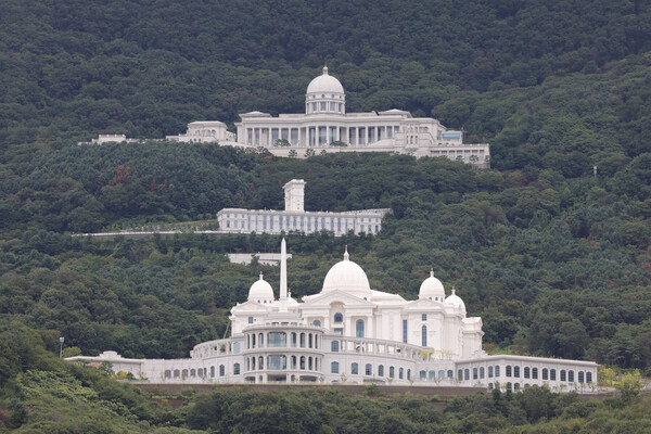 한학자 통일교 총재에 대한 민중기 특별검사팀 조사가 종료된 가운데 18일 오전 경기도 가평군 통일교 본부 일대가 적막하다. 2025.9.18. 연합뉴스