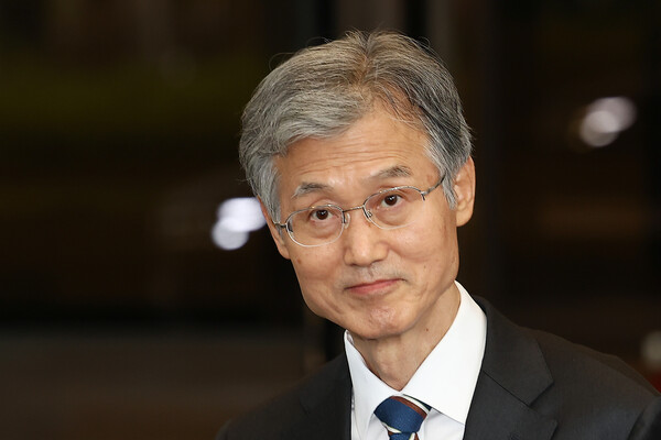 조희대 대법원장이 17일 서울 서초구 대법원에서 퇴근하기 위해 이동하고 있다. 2025.9.17