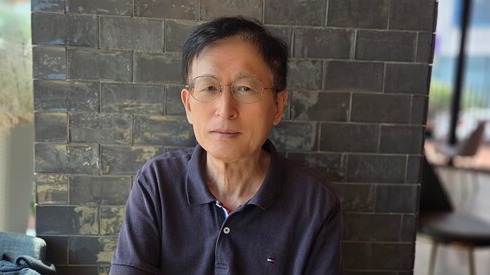 제주 아이진 호텔 카페에서 인터뷰 중인 김근수 소장. 2025.09.12. 사진촬영 정숙 시민기자