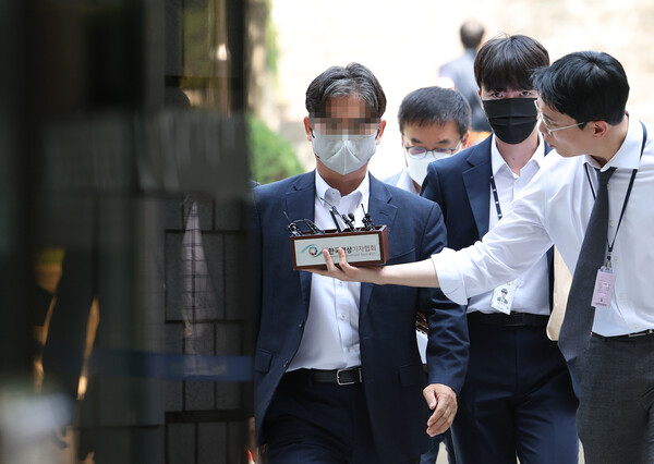 더불어민주당 송영길 전 대표(현 소나무당 대표)의 측근인 박용수 전 당대표비서실 정무조정실장이가 지난 2023년 7월 3일 서울중앙지법에서 열리는 영장실질심사에 출석하는 모습. 2025.10.1. 연합뉴스 자료사진