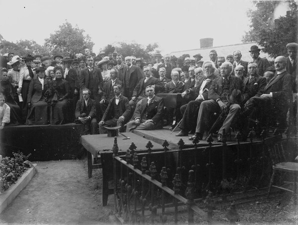 1902�� 7�� 12�� �����޸��� ��Ÿ� �ִ� �ι�Ʈ ������ ������ ���� ����.(��Ű�ǵ��)