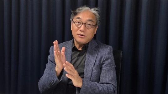 사울시 마포구 공덕동 시민언론 민들레 유튜브 스튜디오에서 안터뷰 중인 김성재 집행위원장.2025.10.13.사진 촬영 정숙 시민기자