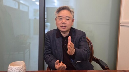 지난 24일 경기 고양시 사무실에서 1차 인터뷰 중인 안원구 전 대구지방국세청장. 2025.10.24.정숙 시민기자