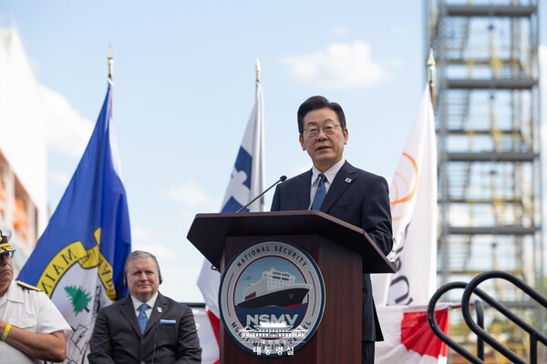 방미 중인 이재명 대통령이 26일 미국 펜실베이니아주 필라델피아 소재 한화 조선소에서 연설하고 있다. 2025. 08. 26 [대통령실 제공]. 시민언론 민들레