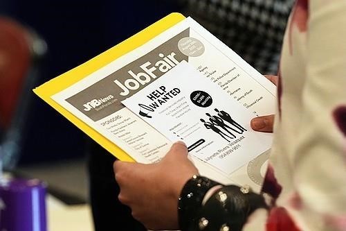 미국 플로리다주 취업박람회에 참가한 구직자. (AP/연합뉴스 자료사진)