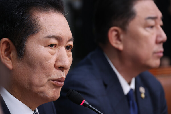 더불어민주당 정청래 대표가 12일 국회에서 열린 최고위원회의에서 발언하고 있다. 2025.11.12. 연합뉴스