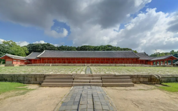 동양의 파르테논’이라고 불리는 종묘 정전. 태조부터 순종까지 19위가 모셔져 있다. (국가유산청)