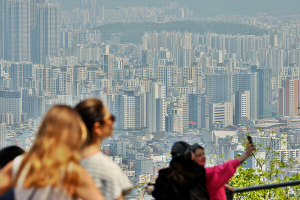 남산에서 바라본 서울 시내 아파트 단지 모습. 연합뉴스 자료사진