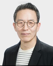 윤찬식 인하대학교 특임교수(전 주코스타리카, 파라과이 대사)