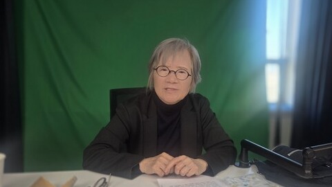 지난 14일 서울 마포구 시민언론 민들레 스튜디오에서 인터뷰 중인 윤정모 작가. 사진 촬영 정숙 시민기자